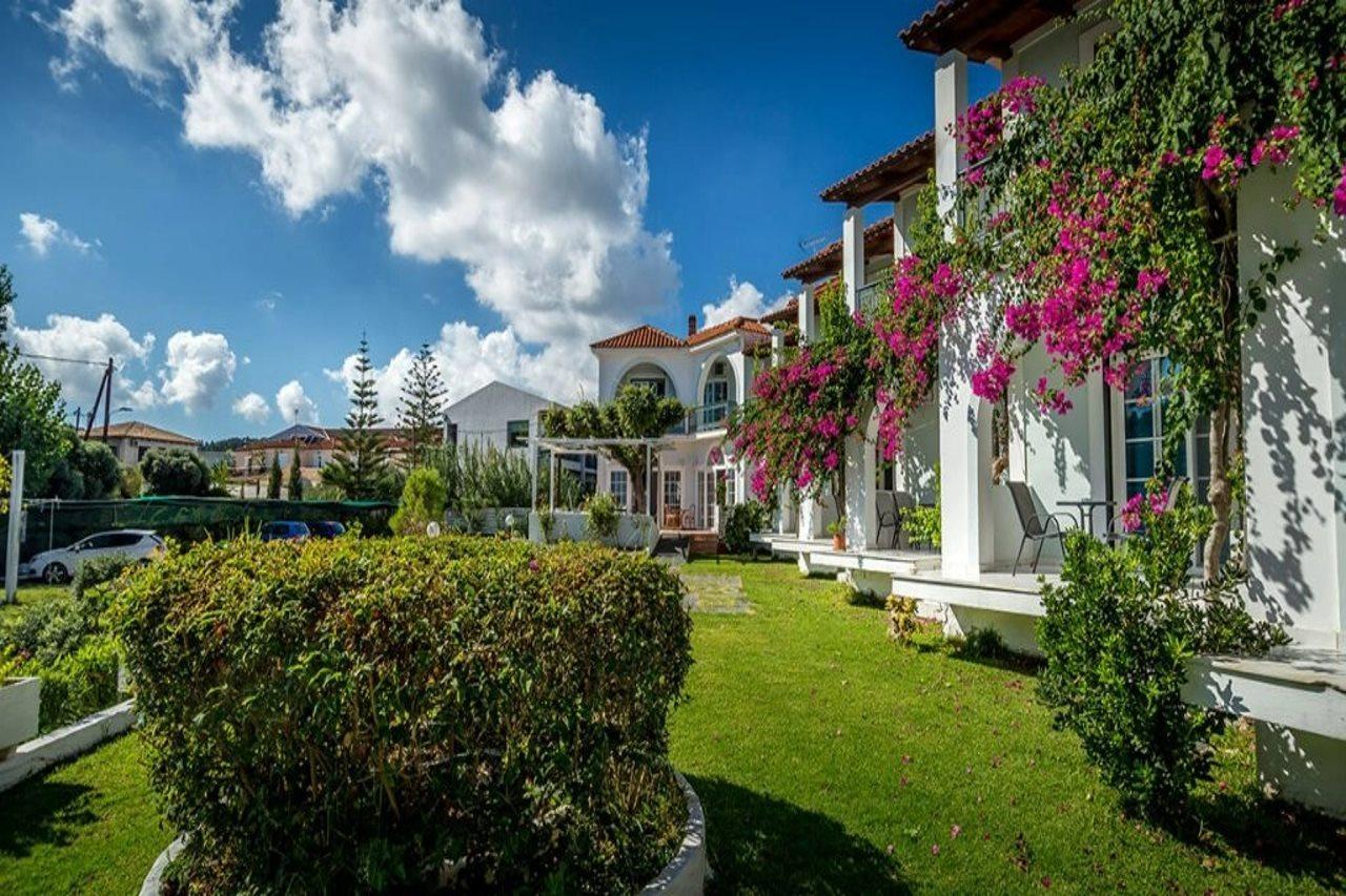 Paradise Hotel Zth Ciliví Kültér fotó